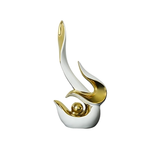 Sculpture abstraite moderne en céramique or et blanc pour décoration de luxe