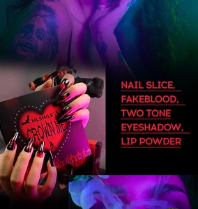 Halloween Make-up Set mit Flammen-Nägeln und dunkler herzförmiger Verpackung im Gothic-Stil