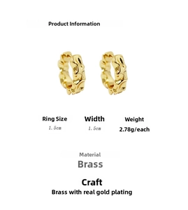 Détails de boucles d'oreilles en laiton plaqué or 18k avec texture de lave de 1,5 cm