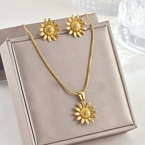 Sunflower Pendant Necklace And Stud Earrings Stainless Steel Floral Elegant Fashion Jewelry For Women