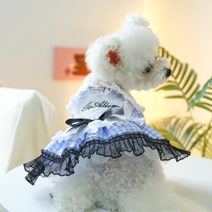 Robe pour chien à carreaux bleus avec col poupée, dentelle noire et nœud en satin pour animaux