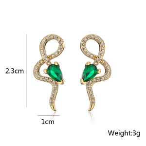 Detailed dimensions of 18K gold snake earrings with green zircon and 2.3cm height