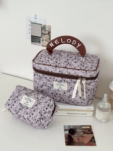 Set pochette trucco floreale in velluto con ricamo MELODY bianco sul manico