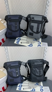 Trois sacoches tactiques en bleu, gris et noir montrant le tissu durable et les boucles