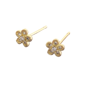 Elegant gold flower stud earrings featuring five petals and a sparkling central zircon stone