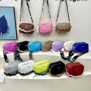 Women Camera Crossbody Bag PU Lychee Leather Contrast Wavy Strap Fashionable Square Shoulder Handbag