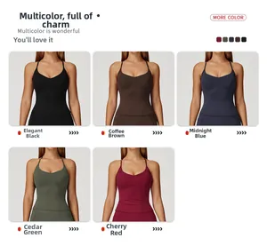 Dettaglio di reggiseni sportivi con incrocio sulla schiena in cinque varianti di colore