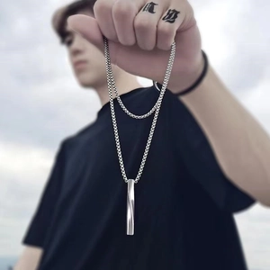 Minimalistische Halskette Mit Gedrehtem Stabanhänger Edelstahlkette Legierung Geometrische Spirale Schmuck Hip Hop