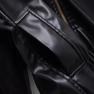 Veste en cuir PU noir pour femmes avec col montant et détails de poches à fermeture