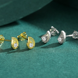 S925 sterling silver waterdrop stud earrings with micro-set gems in gold and silver