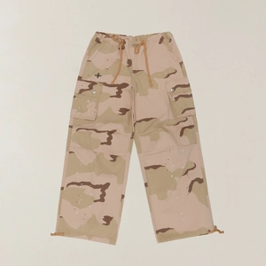 Pantalon cargo camouflage rétro avec poches multiples et effet de taches d'encre