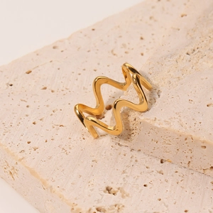 Minimalist 18k gold plated wave ring in stainless steel with an adjustable open design