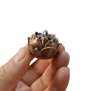Mini bronze lotus flower incense holder made of zinc alloy with vintage hollowed design