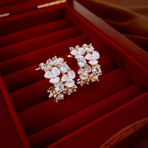 Floral zircon pearl earrings with gold base in a luxury red velvet jewelry box gift set