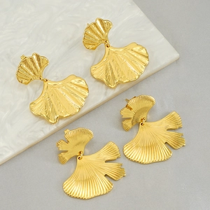 Ginkgo Leaf Drop Earrings Elegant 18K Gold Plated Stainless Steel Nature Inspired For Women Stylish
