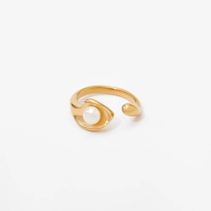 Minimalist adjustable gold ring with round pearl detail on a white background