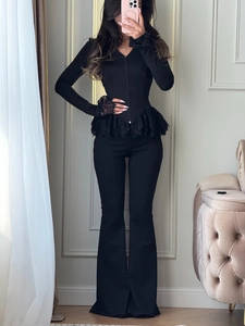 Damen Set mit schwarzem Langarm-Spitzenoberteil und Schlaghose mit hoher Taille