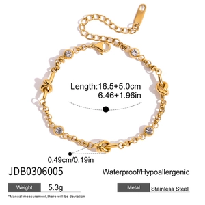 Détails d'un bracelet nœud en acier inoxydable doré avec zircones et dimensions