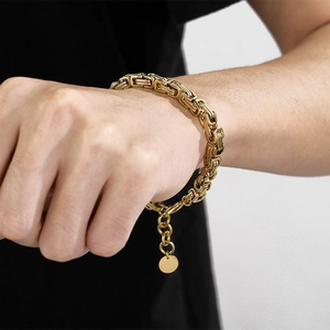 Bracciale a catena bizantina dorata in acciaio inossidabile con ciondolo tondo