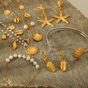 Marine theme stainless steel jewelry set with starfish earrings and seashell necklaces