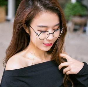Detail view of gold 24k plated stainless steel snake chain for sunglasses and glasses