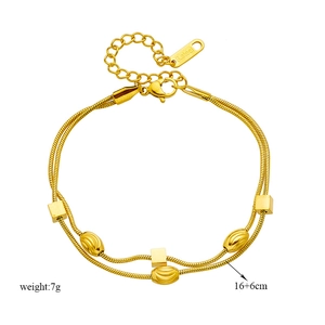 Bracciale a doppio strato a serpente dorato con ciondoli a cubo e perle in acciaio