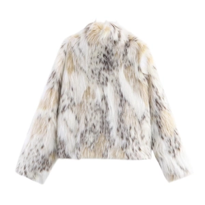 Short faux fur coat for women with stylish leopard print pattern in brown and beige tones