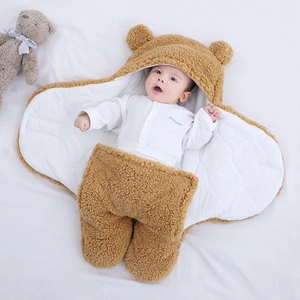 Gigoteuse bébé en peluche marron épaisse avec oreilles d'ours et jambes séparées