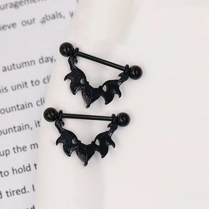 Piercings de mamelon gothiques avec ailes de chauve-souris noires et zircon punk