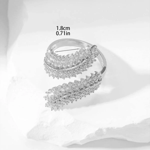 Sparkling silver feather ring with cubic zirconia wheat ear design 1.8cm diameter