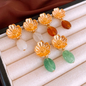 Vintage Flower Drop Earrings Resin Petal Gold Tone Alloy With Silver Earring Post Elegant French Style Women Accessory