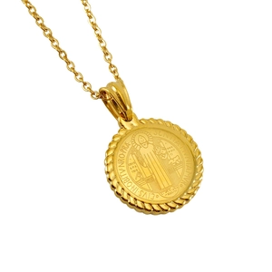 Collier médaille religieuse Saint-Benoît double face doré avec chaîne à maillons polis
