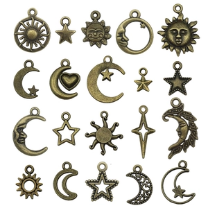 Ciondoli vintage in bronzo sole luna e stelle per kit creazione gioielli fai da te