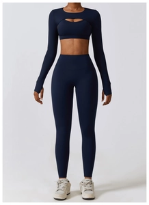 Ensemble de yoga bleu marine avec legging taille haute et haut court à manches longues