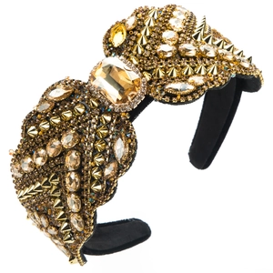 Serre-tête baroque de luxe avec clous dorés et strass brillants sur velours noir