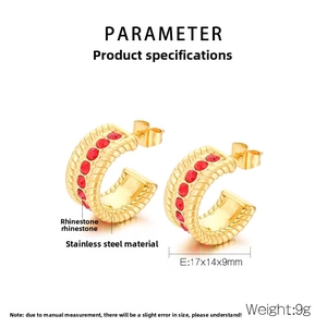 Detailed size parameters of gold C-shaped titanium earrings with red rhinestones