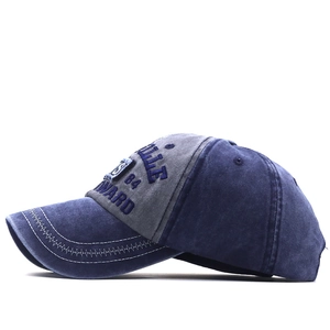 Détail de la casquette vintage délavée avec broderie 3D NYS et coutures étoiles sur la visière