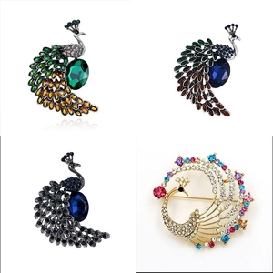 Vintage Peacock Brooch Alloy Rhinestone Crystal Animal Shape Pins For Women Elegant Colorful Coat Dress Accessories