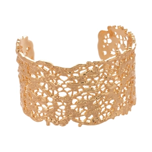 Polished gold irregular open cuff bracelet with intricate hollow texture design