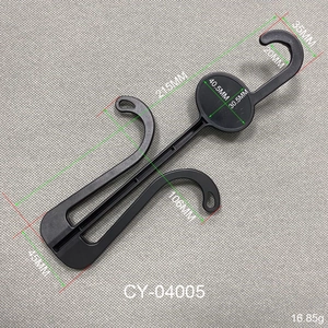 Schema tecnico del gancio per scarpe in plastica nera con dimensioni 215mm x 45mm