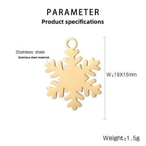 Detail of a golden snowflake charm made of stainless steel with dimensions and weight specs