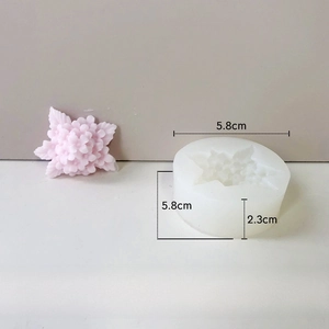 Detailed silicone mold for DIY flower petal candles with specific size dimensions