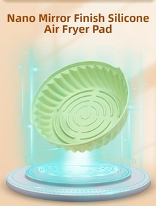 Dettaglio macro del tappetino in silicone verde menta con tecnologia nano specchio per friggitrice