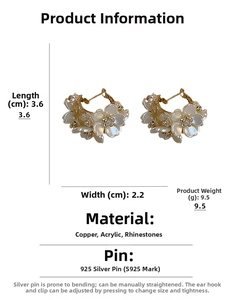 Detail showing acrylic flower C-shaped earrings with 3.6x2.2cm dimensions and silver needles