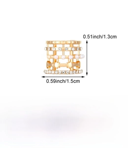 Detail specifications of a multi-layer gold ear cuff with pearls and star-shaped zircons