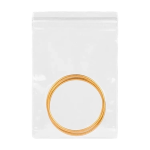 Bracelet jonc doré en métal dans une pochette de rangement transparente anti-oxydation