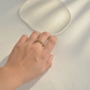 Minimalist 14K gold-plated beaded stackable ring for women in stainless steel