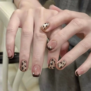Faux Ongles Leopard Ambre Press On Nails Carrés Français Avec Strass Amovibles Portables Pour Femmes Mode