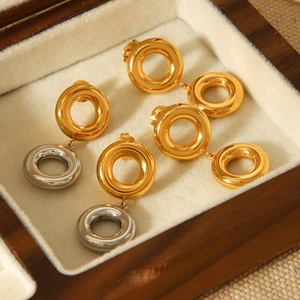 Élégantes boucles d'oreilles créoles en acier inoxydable 18K plaqué or cercles entrelacés