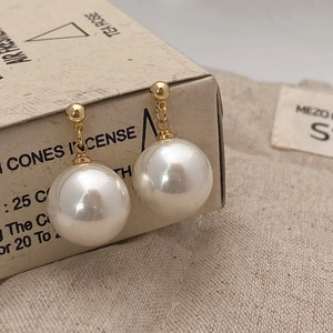 French vintage style large champagne pearl stud earrings with elegant gold metal base